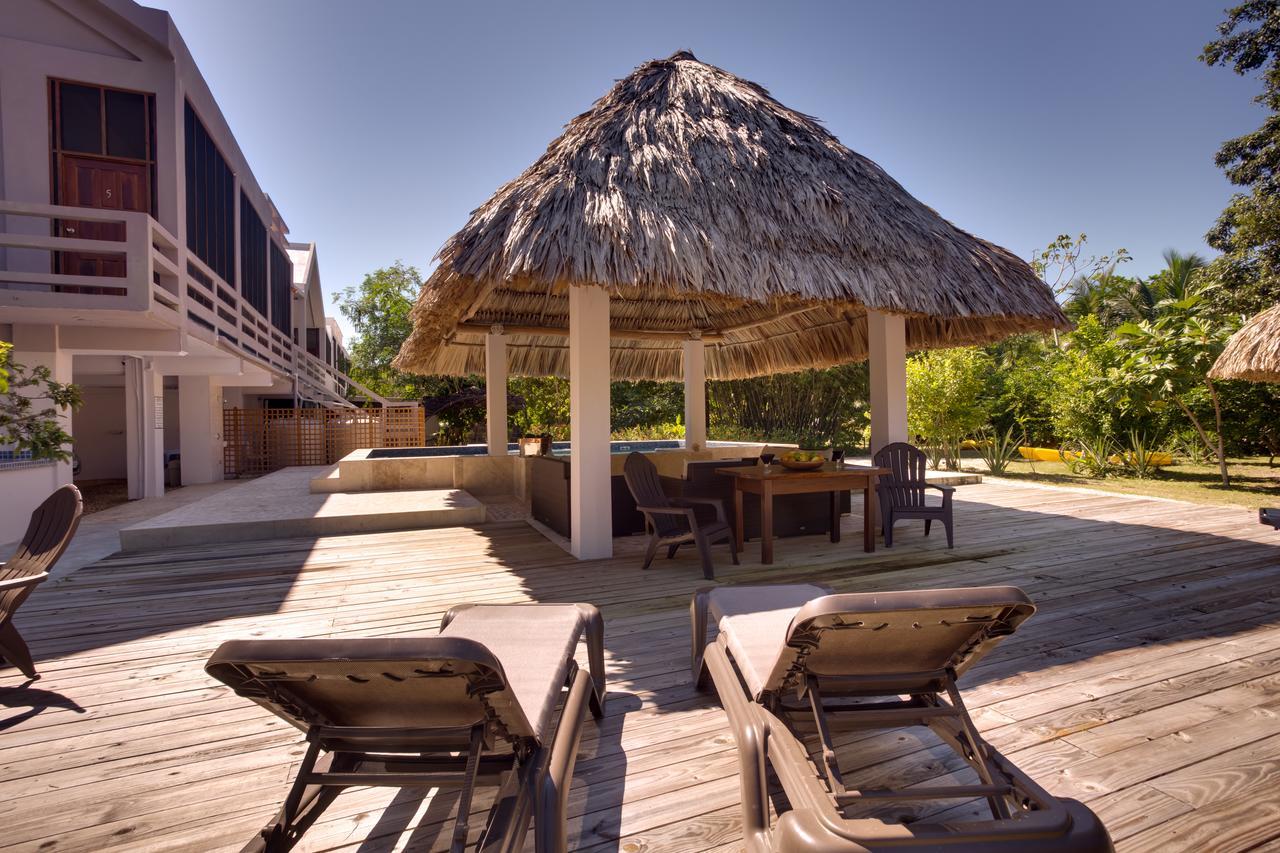 Bayshore Bijou Suites Maya Beach ภายนอก รูปภาพ