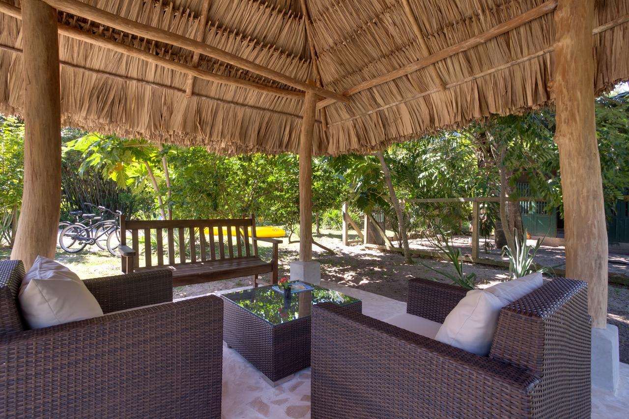 Bayshore Bijou Suites Maya Beach ภายนอก รูปภาพ