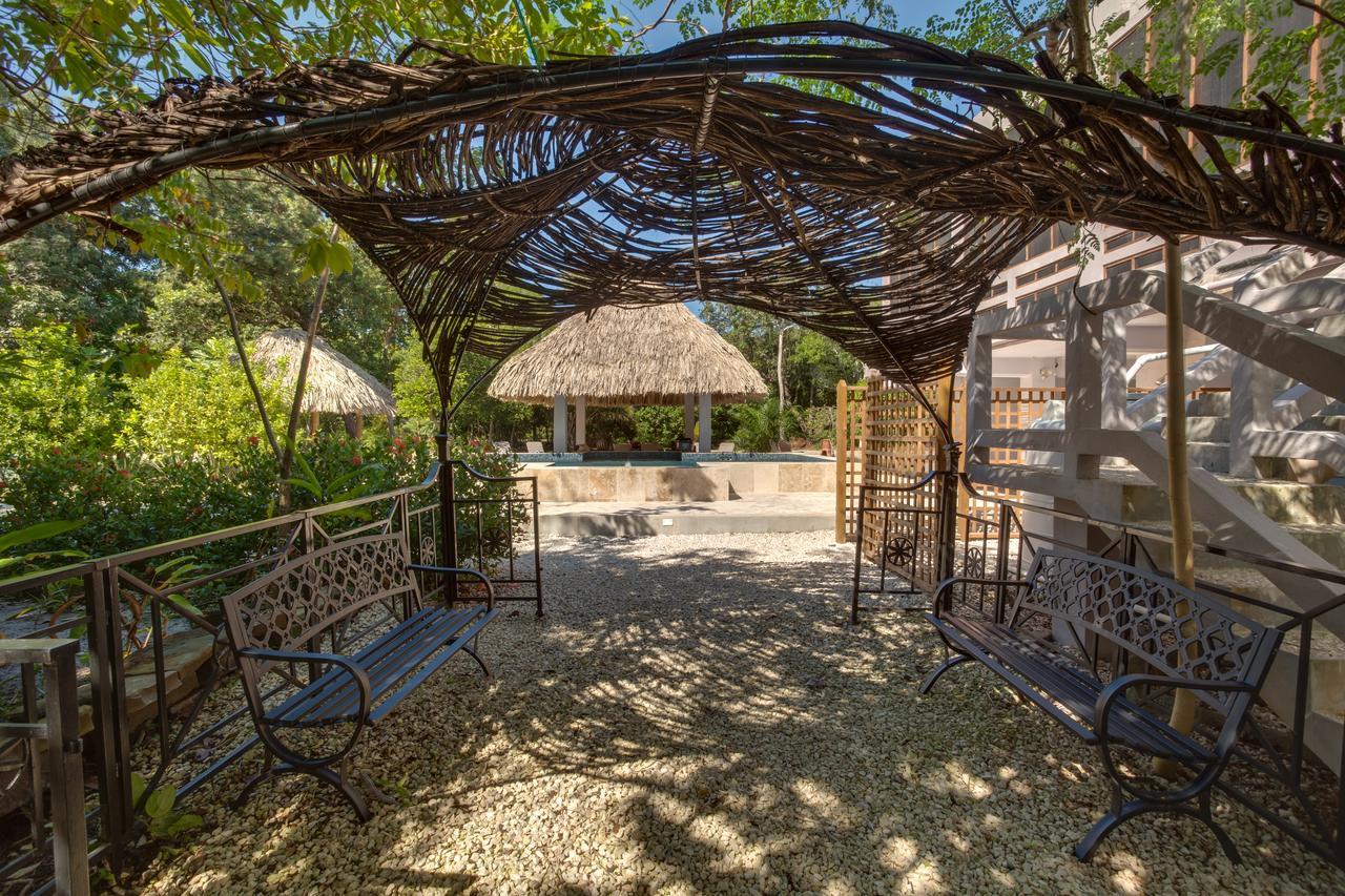 Bayshore Bijou Suites Maya Beach ภายนอก รูปภาพ